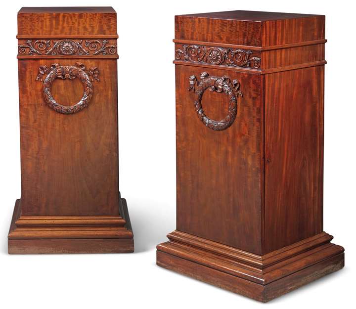 A PAIR OF REGENCY MAHOGANY DINING ROOM PEDESTALS